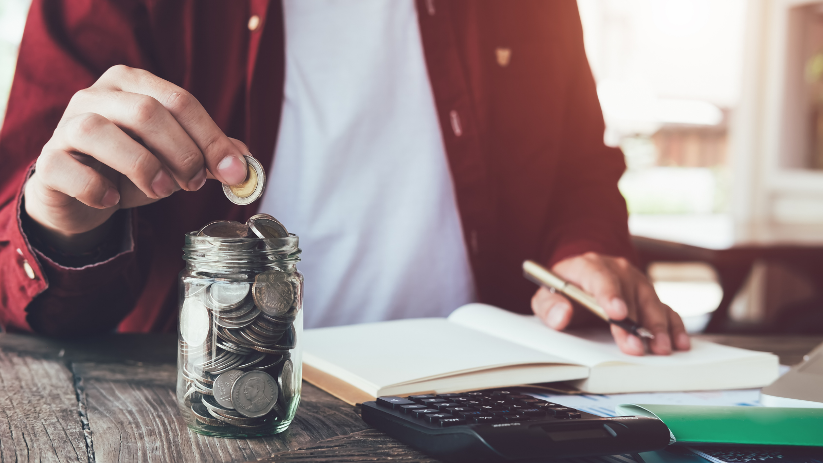 saving money university student